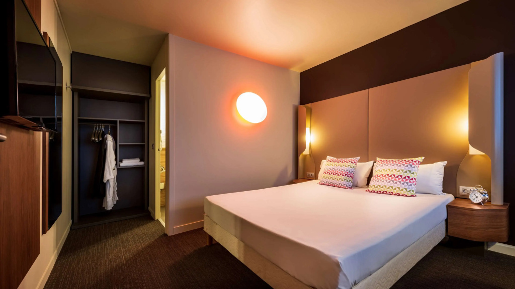 Standard Double room (full double bed)