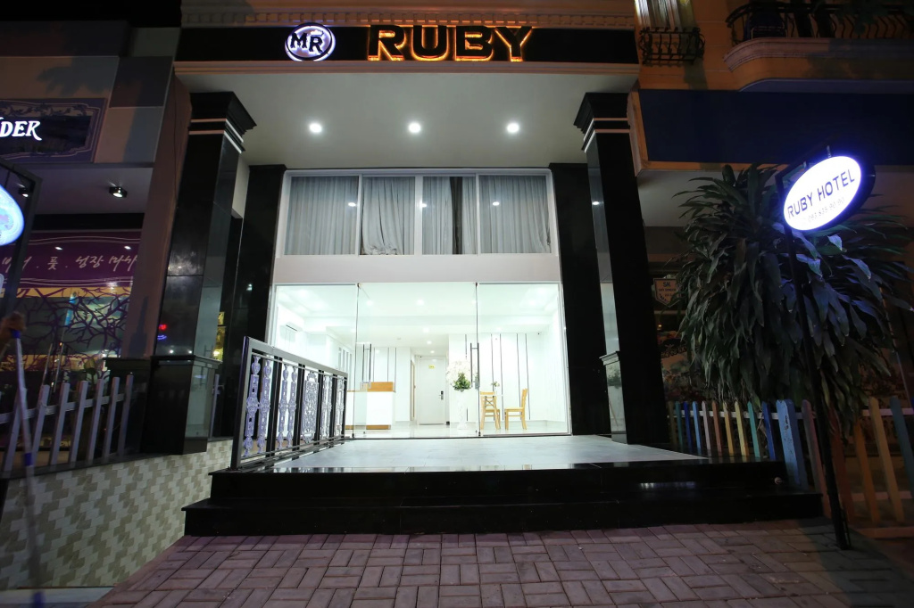 Ruby Phu My Hung Hotel