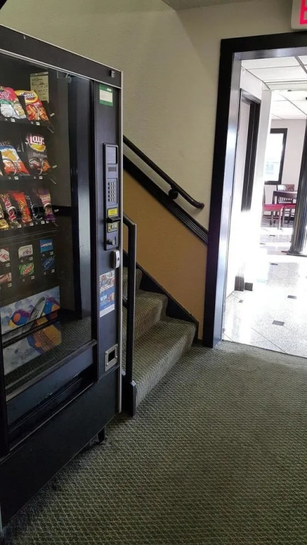 Econo Lodge - фото 11