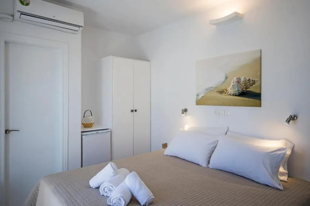 Standard Double room with balcony and with sea view (full double bed)
