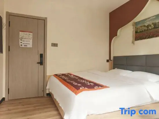 Standard Double room with balcony (full double bed)