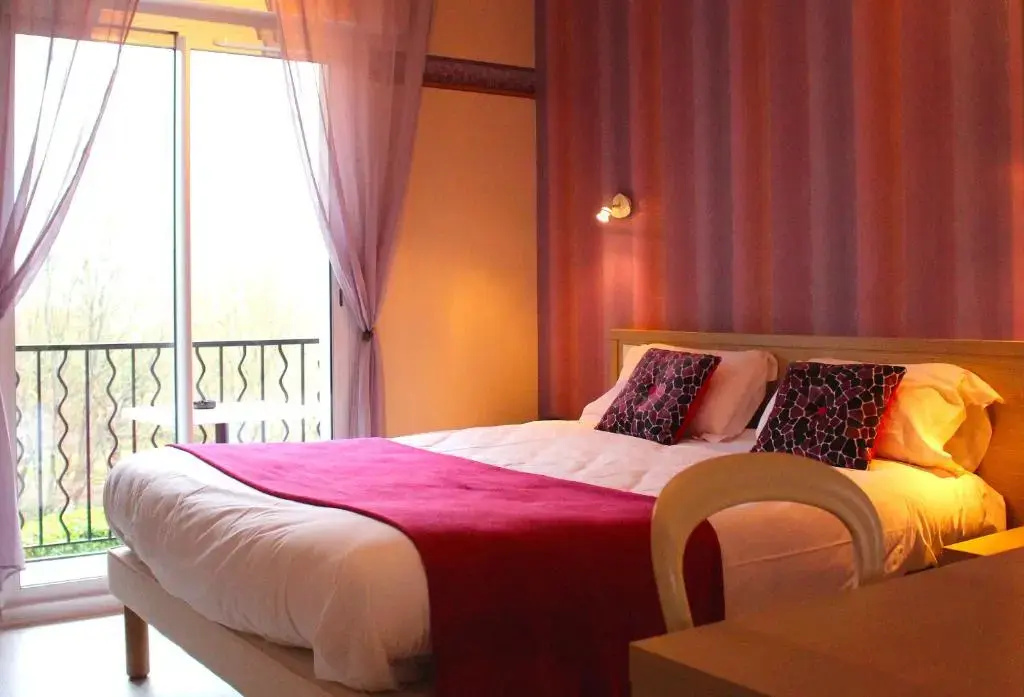 Logis Hotel Aux Tauzins - Chambres