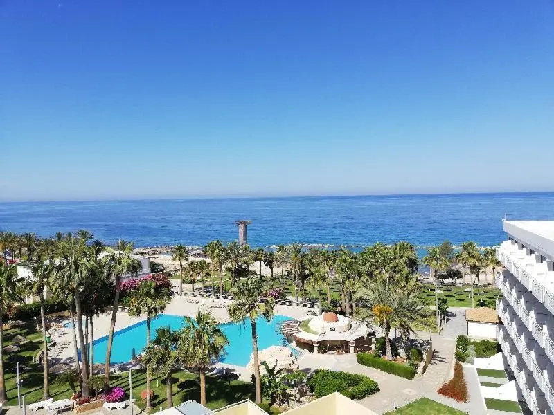 St. George Beach Hotel & Spa Resort - Chambres