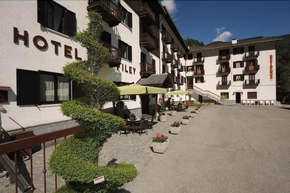Hotel photo 1