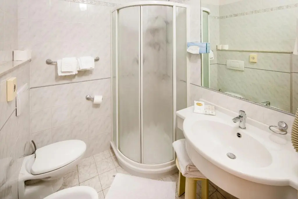 Standard Triple room with balcony