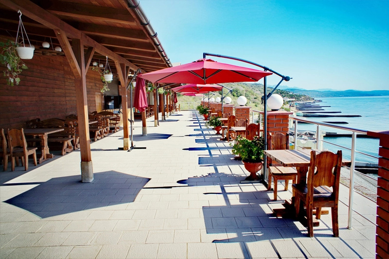 Beach & Waterfront