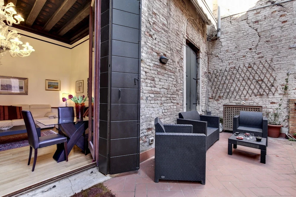 Bosso Palace Venetian Apartment