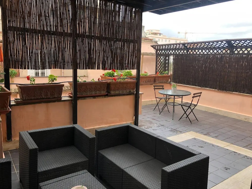 H ton 10 appartamento con terrazza