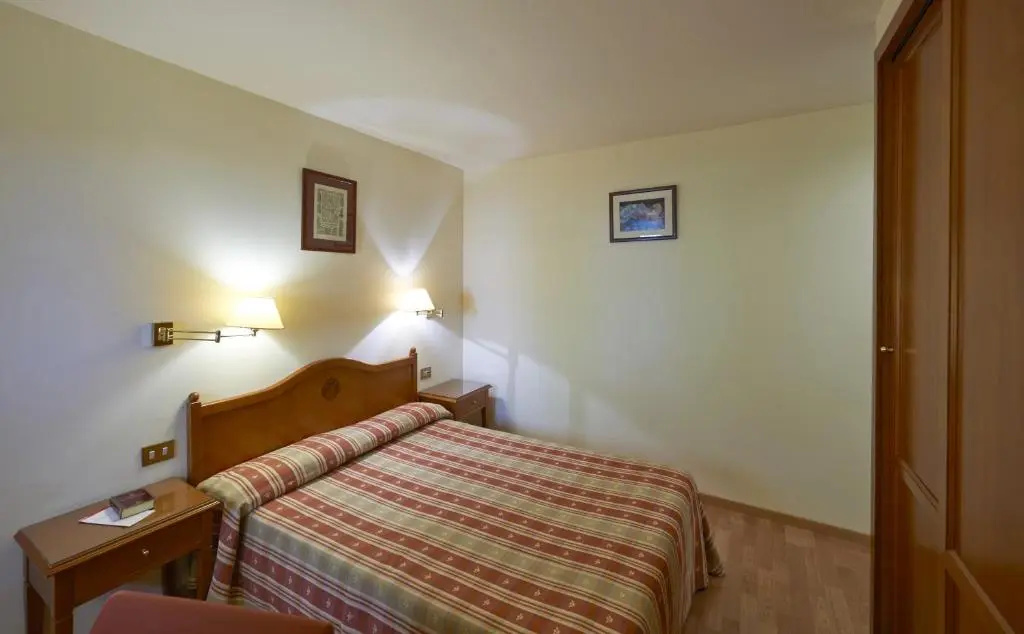 Hotel Abat Cisneros Montserrat - Chambres
