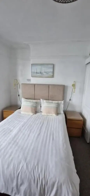 Standard Double room with sea view (full double bed)