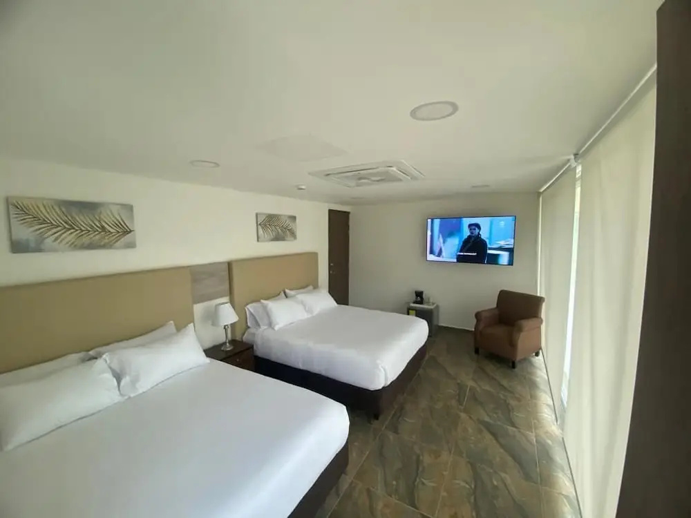 Deluxe Double room (full double bed)