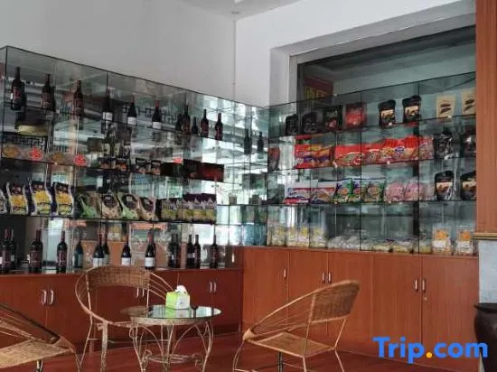 Food & Beverage