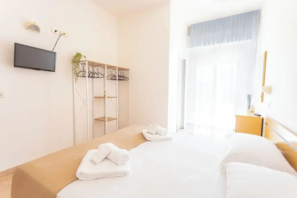 Economy room