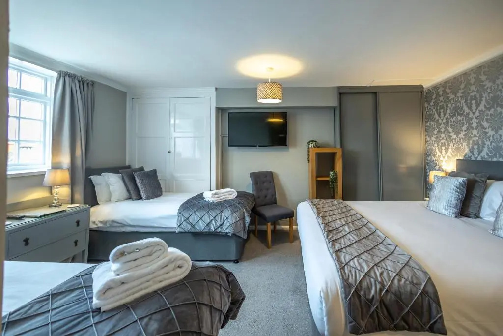 Classic Quadruple room