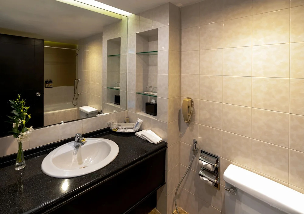 Garden Plaza Saigon (Formerly PARKROYAL Saigon) Room Type - Deluxe Double Room (D)