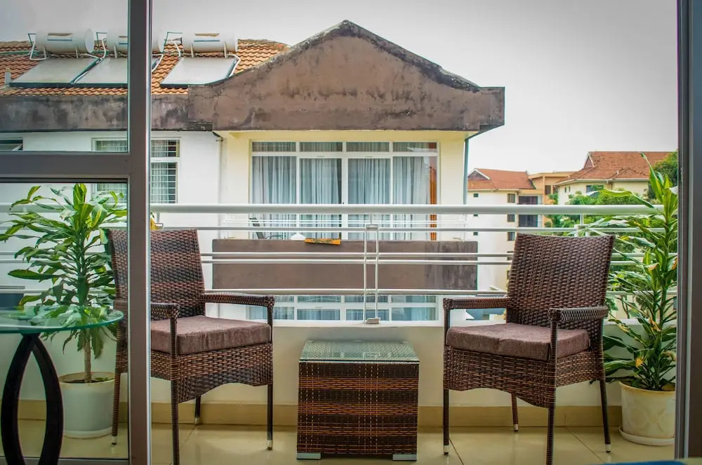 Luxel Suites by Homes by Della