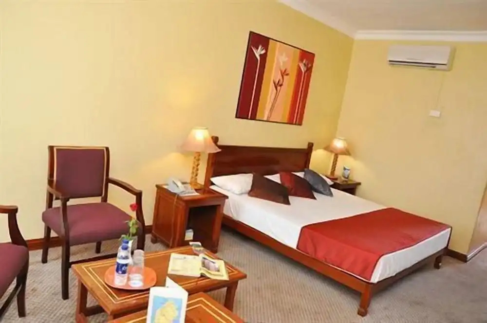 Gold Crest Hotel - Chambres