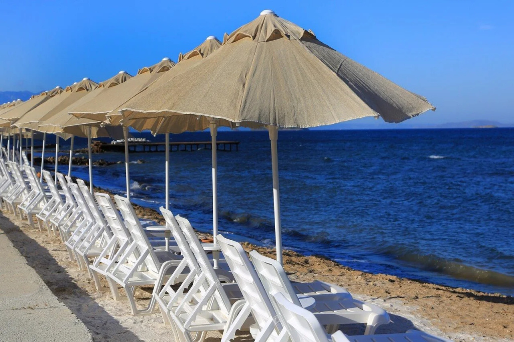 Beach & Waterfront