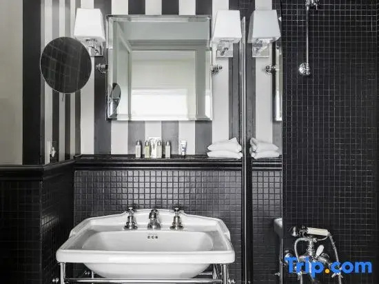 Hotel Verneuil 43
