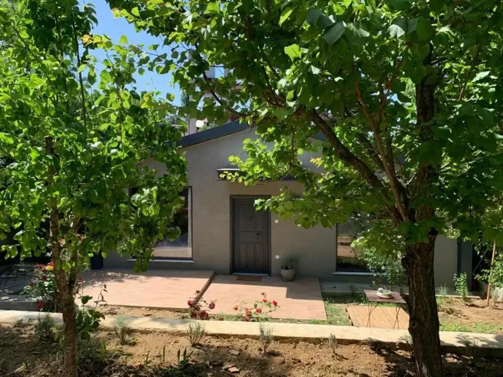 Peaceful Detached House With Garden in Besiktas