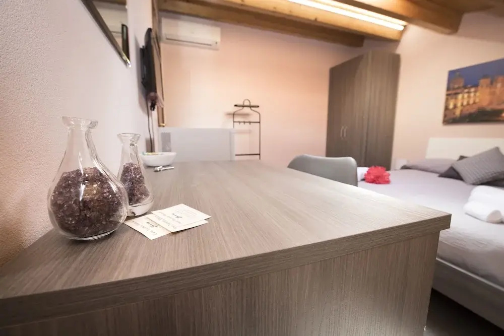 Economy room