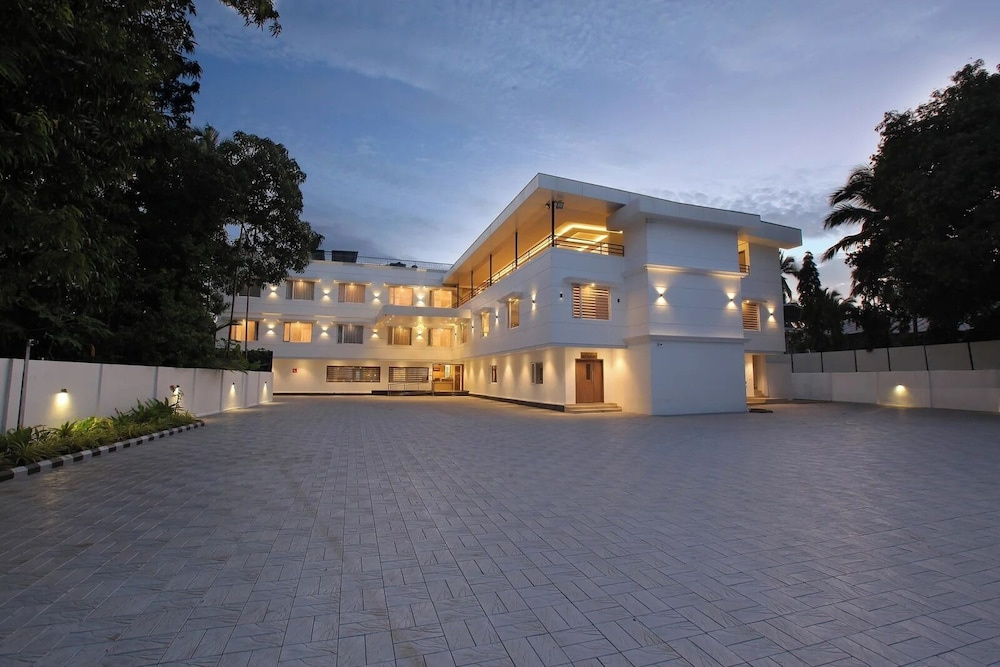 Hotel Salkara Chavakkad