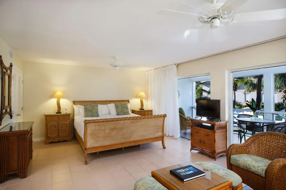 Ocean Club West by null