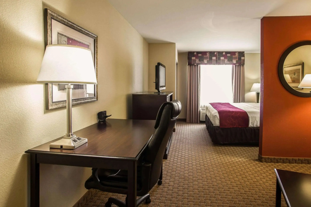 Double Suite (full double bed)