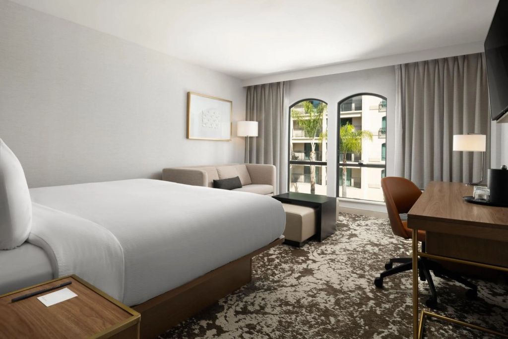 Отель Courtyard by Marriott Pasadena/Old Town в Пасадене
