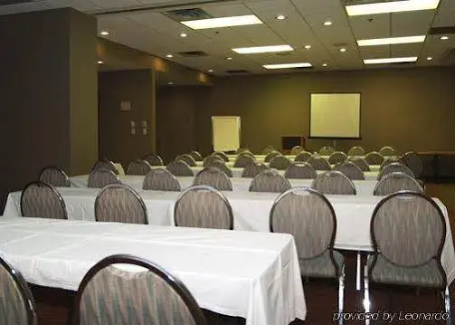 Emerald Crown Hotel - Général