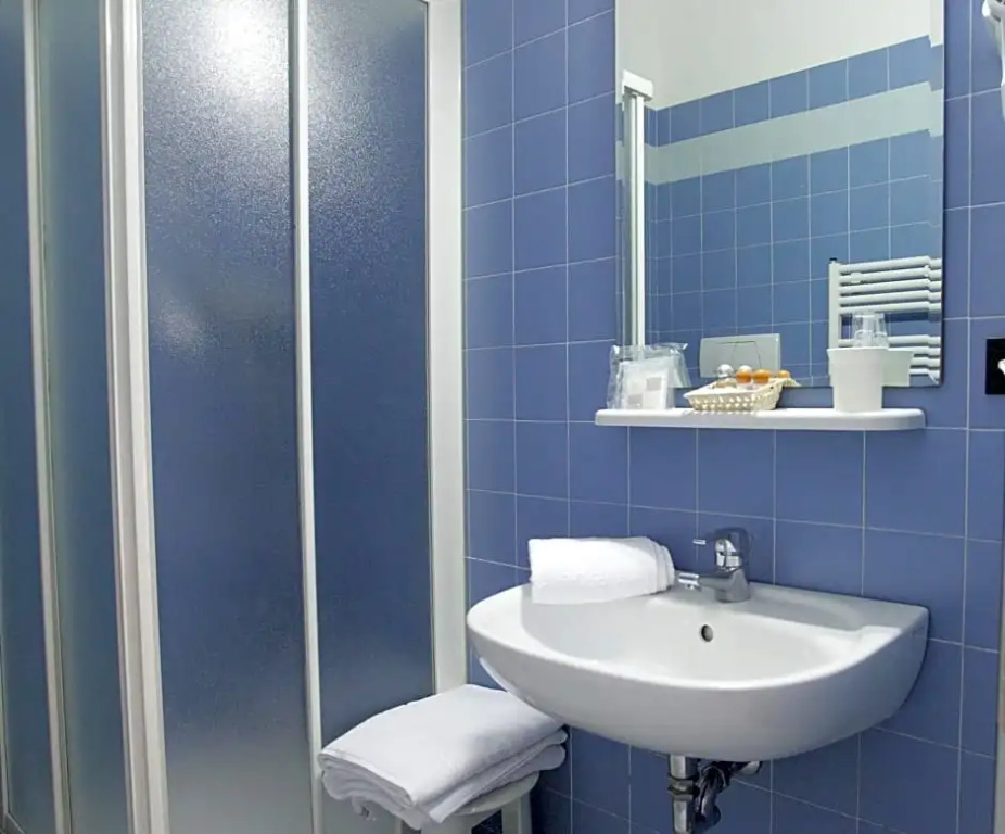 Economy room