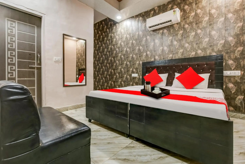 OYO Flagship 70340 Hotel Colour — фото 5