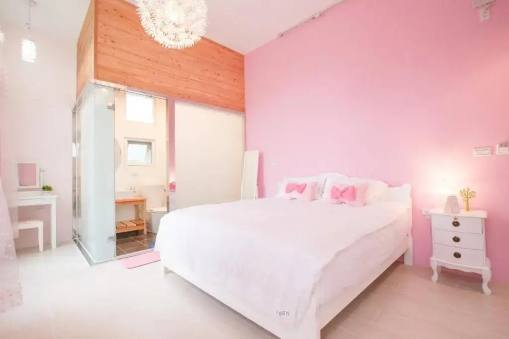Standard Double room with balcony (full double bed)