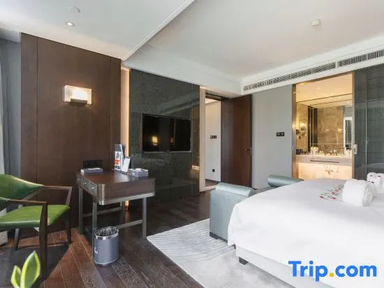 Executive room with river view