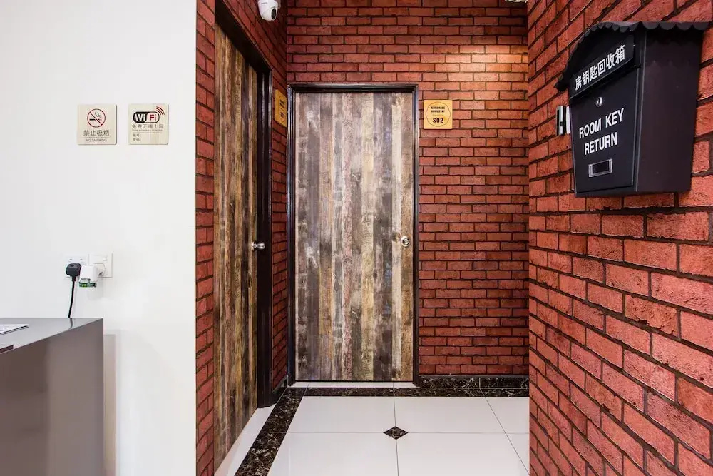 Surprised Homestay by uBook