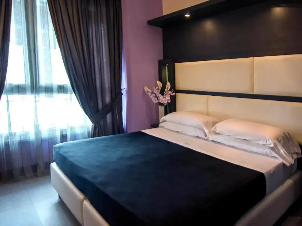 Classic Double room (full double bed)