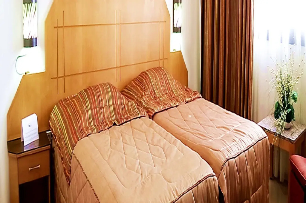 Hotel Diplomat — фото