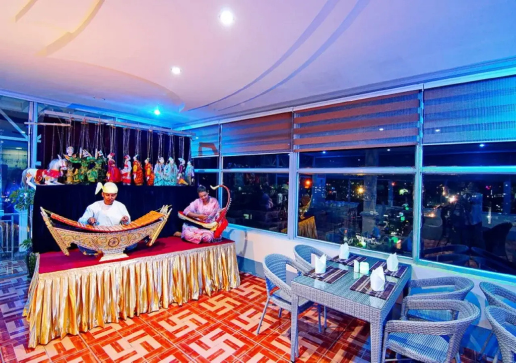 Hotel photo 12