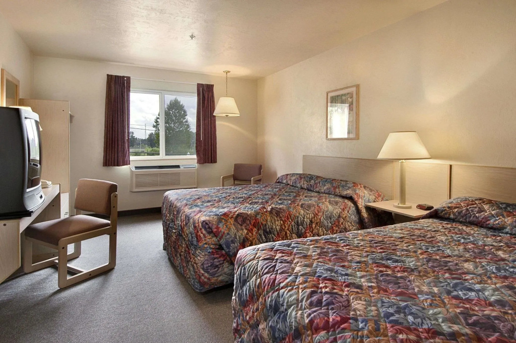 Super 8 by Wyndham Corvallis by null