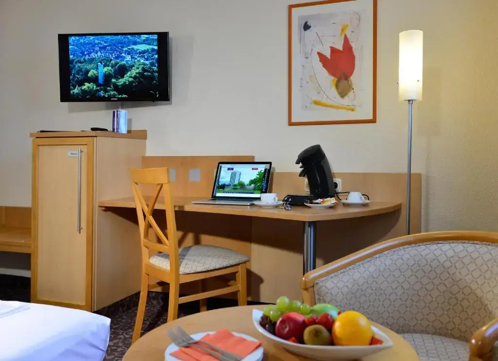 Business Double room (full double bed)