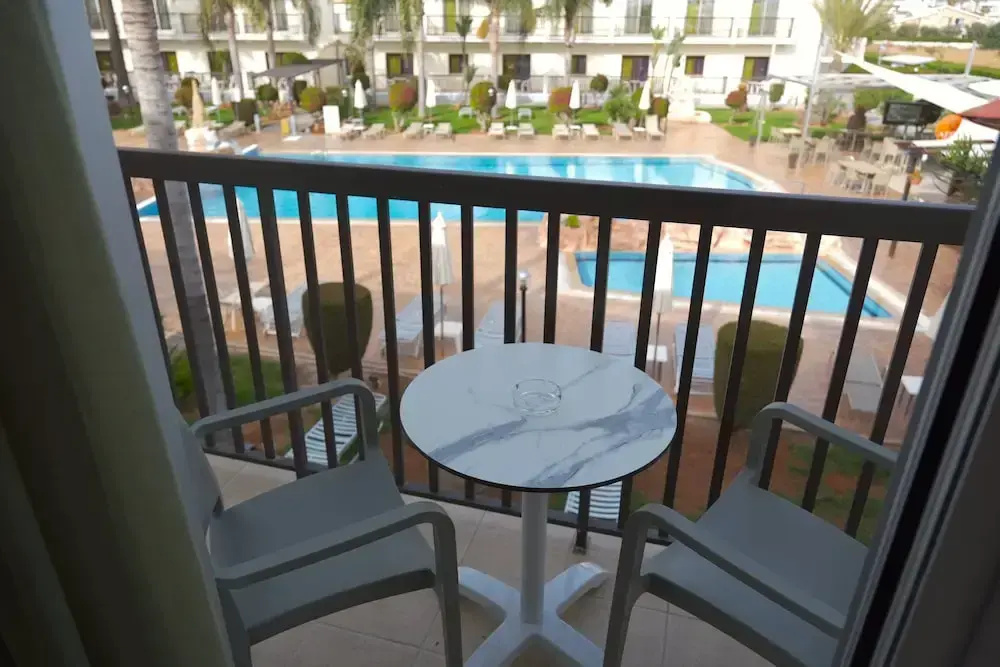 Loutsiana Hotel Apts - Chambres