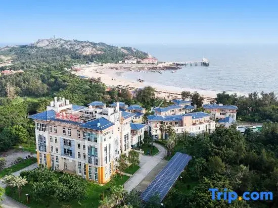 Beach & Waterfront