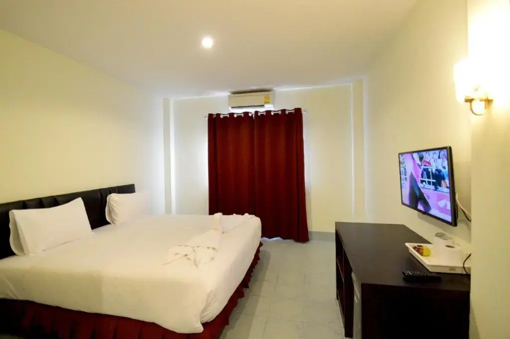 Paripas Express Hotel Patong - Chambres