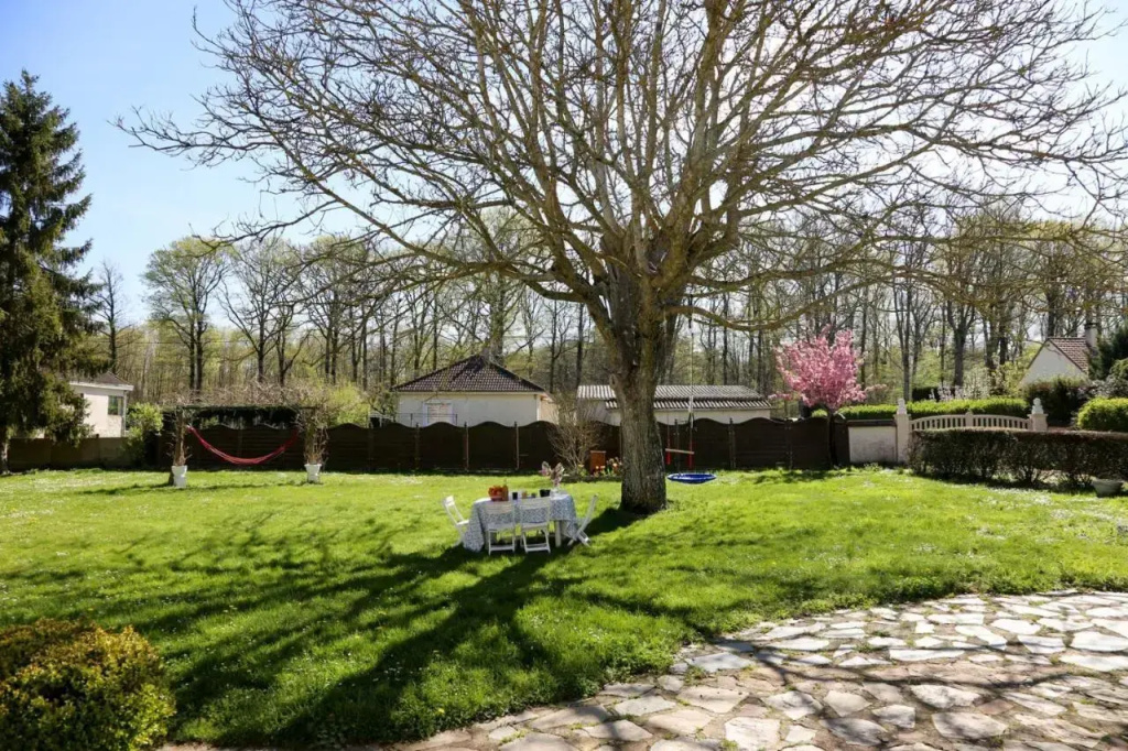 Le Relais D'eugenie: Maison D'hotes En Foret D'orleans
