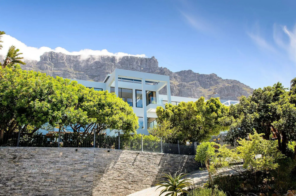 Mannabay Fine Boutique Hotel