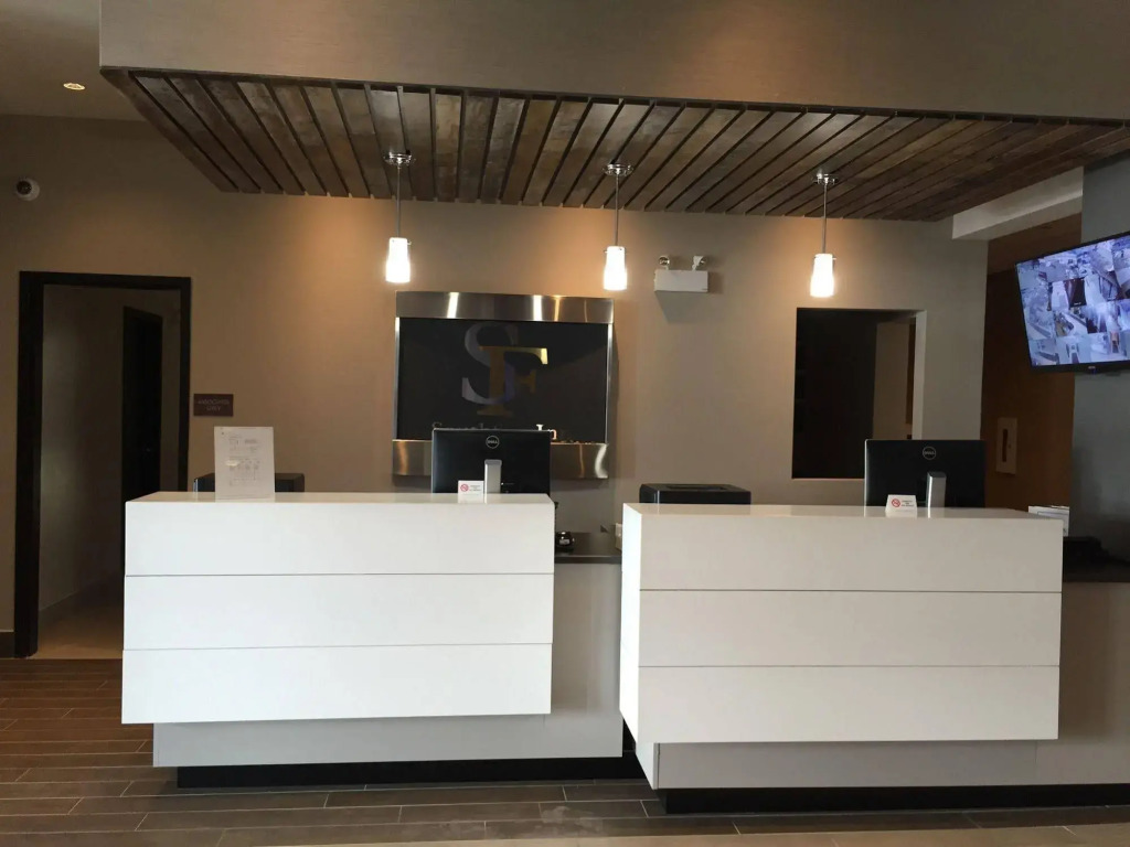 Southfort Inn - фото 22