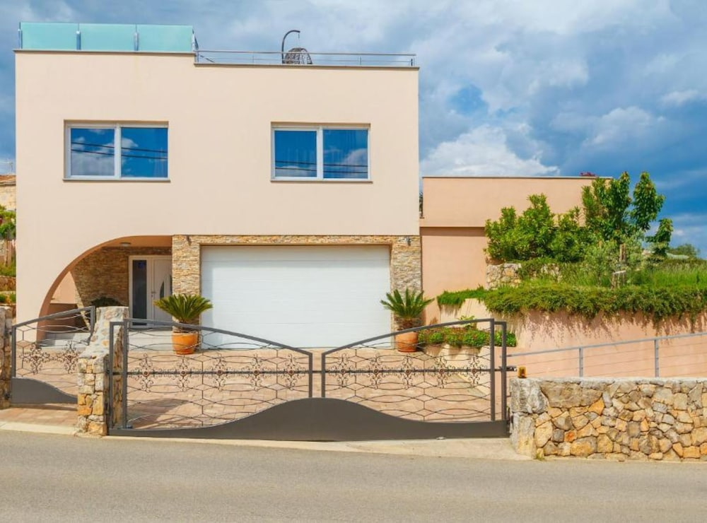 Villa Antonia