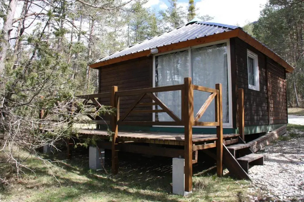 2 Bedrooms Chalet with land view