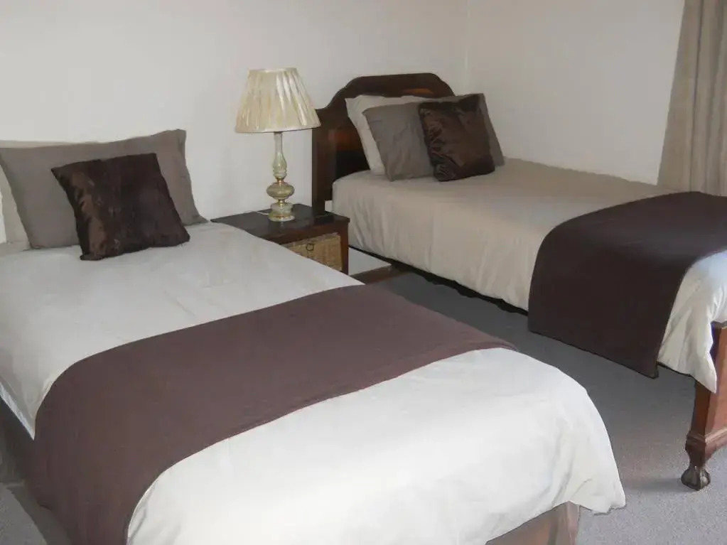 Ninety9 On Villiers Guest House - фото 2