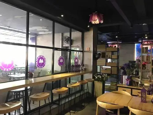 Food & Beverage